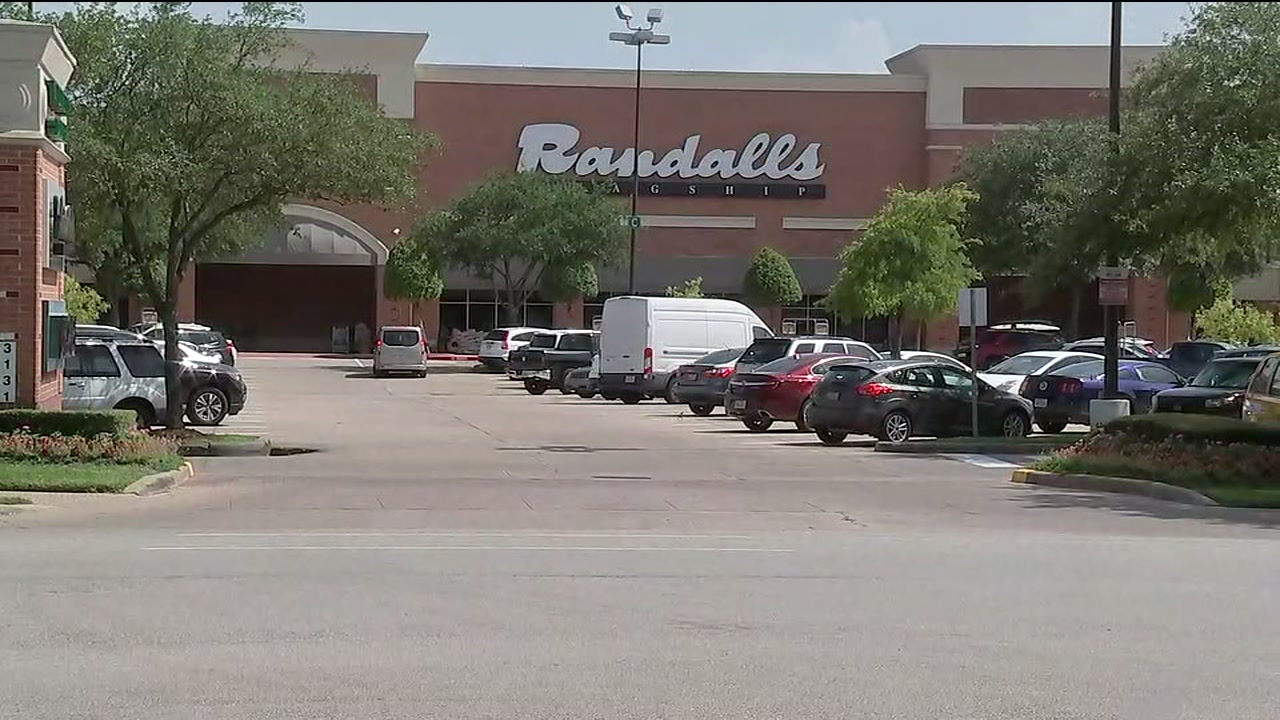 Police investigating violent purse snatchings in southwest Houston