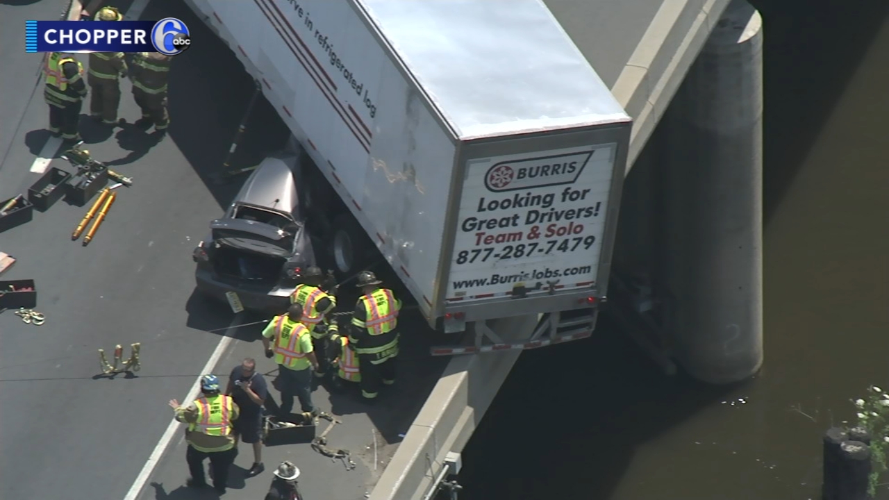 Woman killed in crash involving car, tractor trailer on Route 42 in Bellmawr, New Jersey