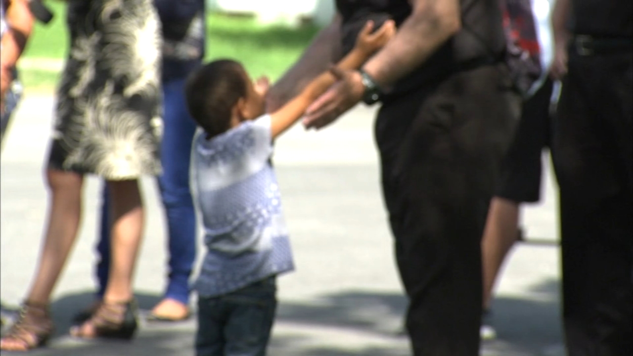 On both sides of US-Mexico border, migrants seek help, hope