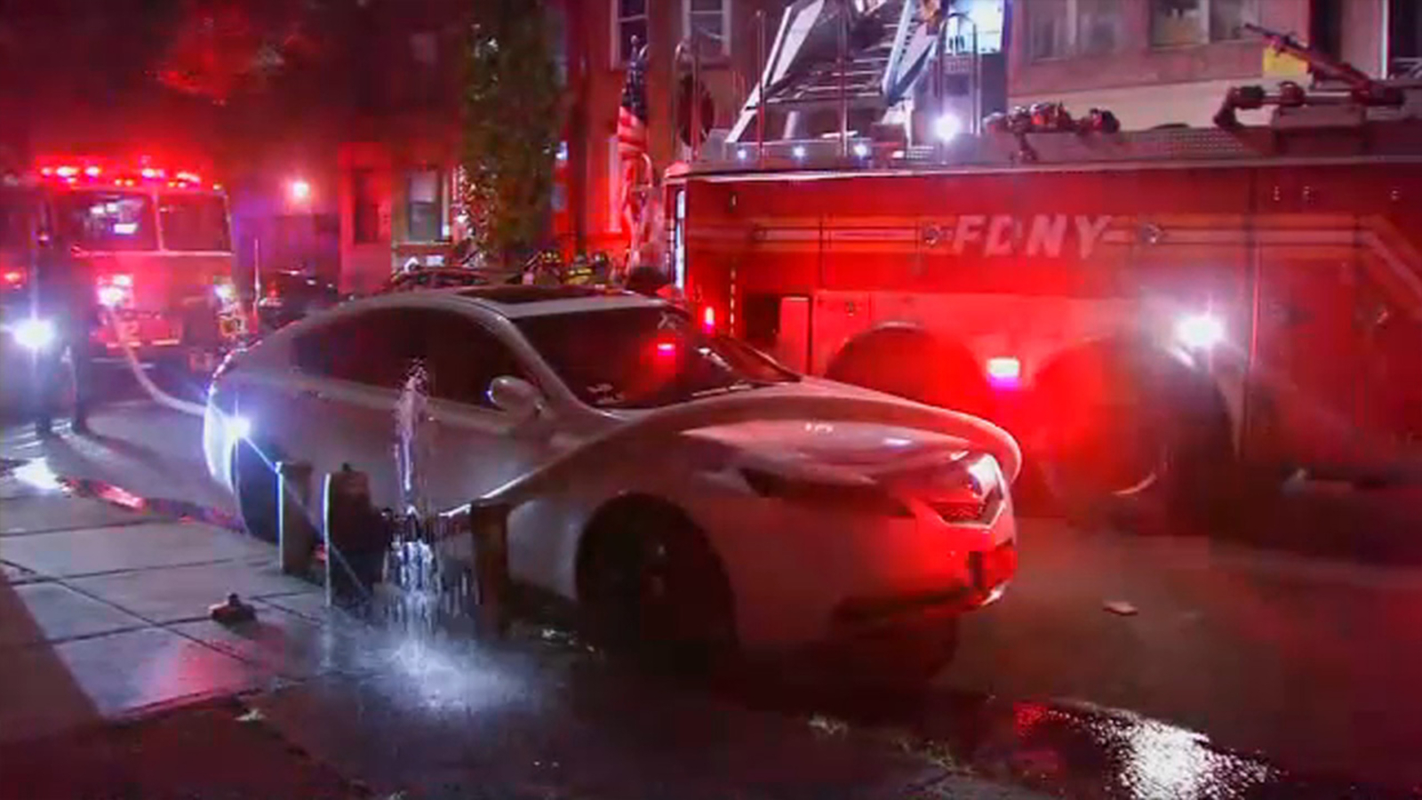 1 person critically injured in Morris Heights, Bronx, house fire - ABC7 ...