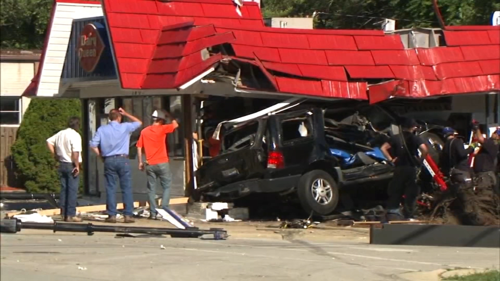 Car slams into Homewood Dairy Queen, owners plan to rebuild ABC7 Chicago