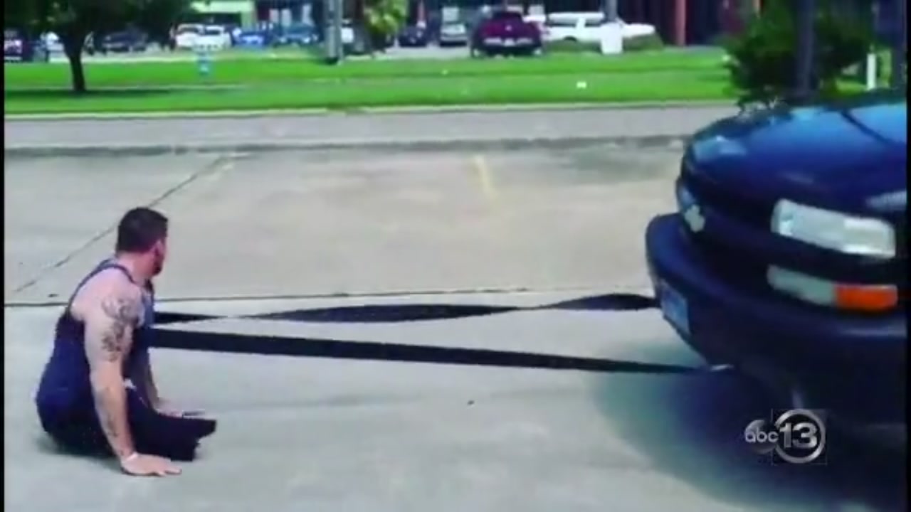 CrossFit owner with no legs shatters stereotypes