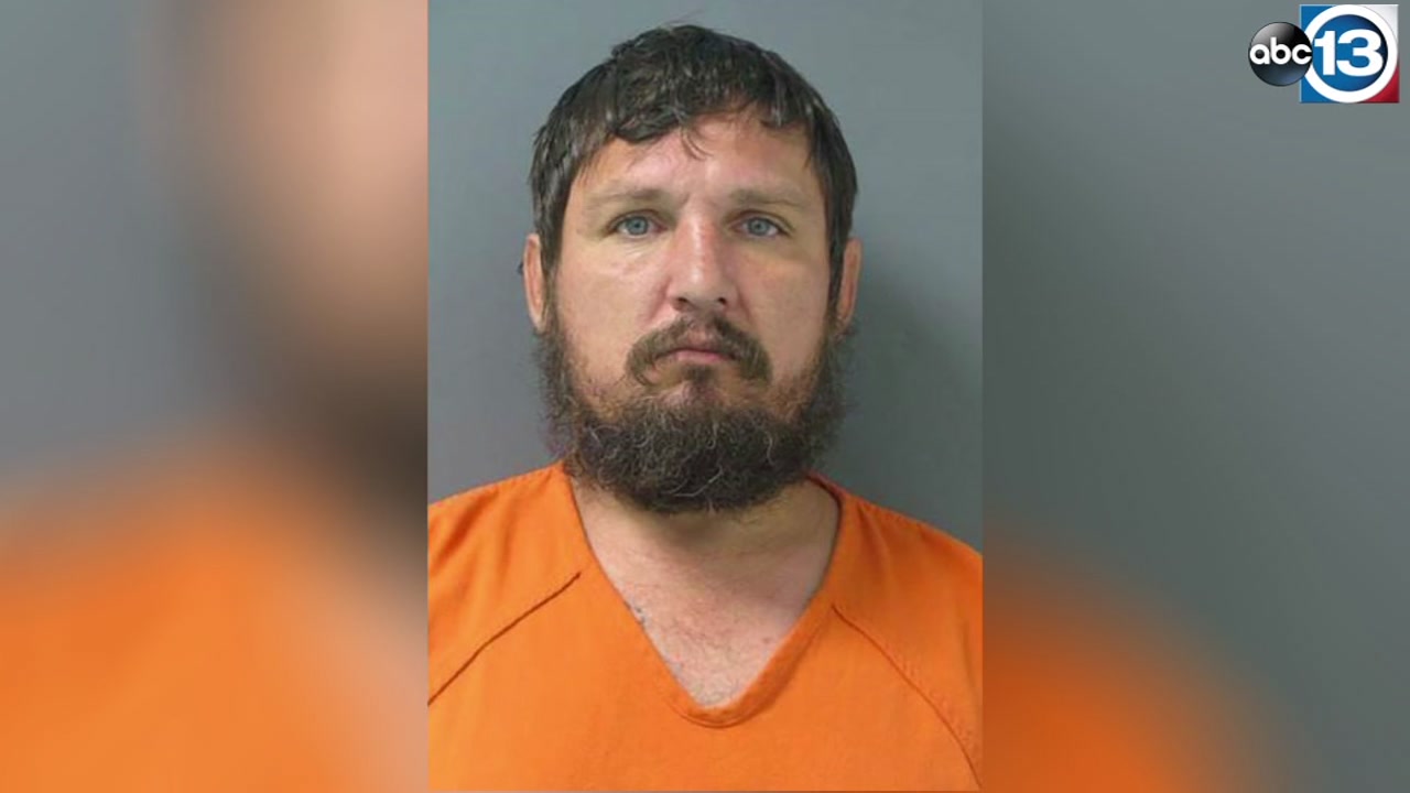 Man accused of posing as CPS official to take kids in Liberty Co.