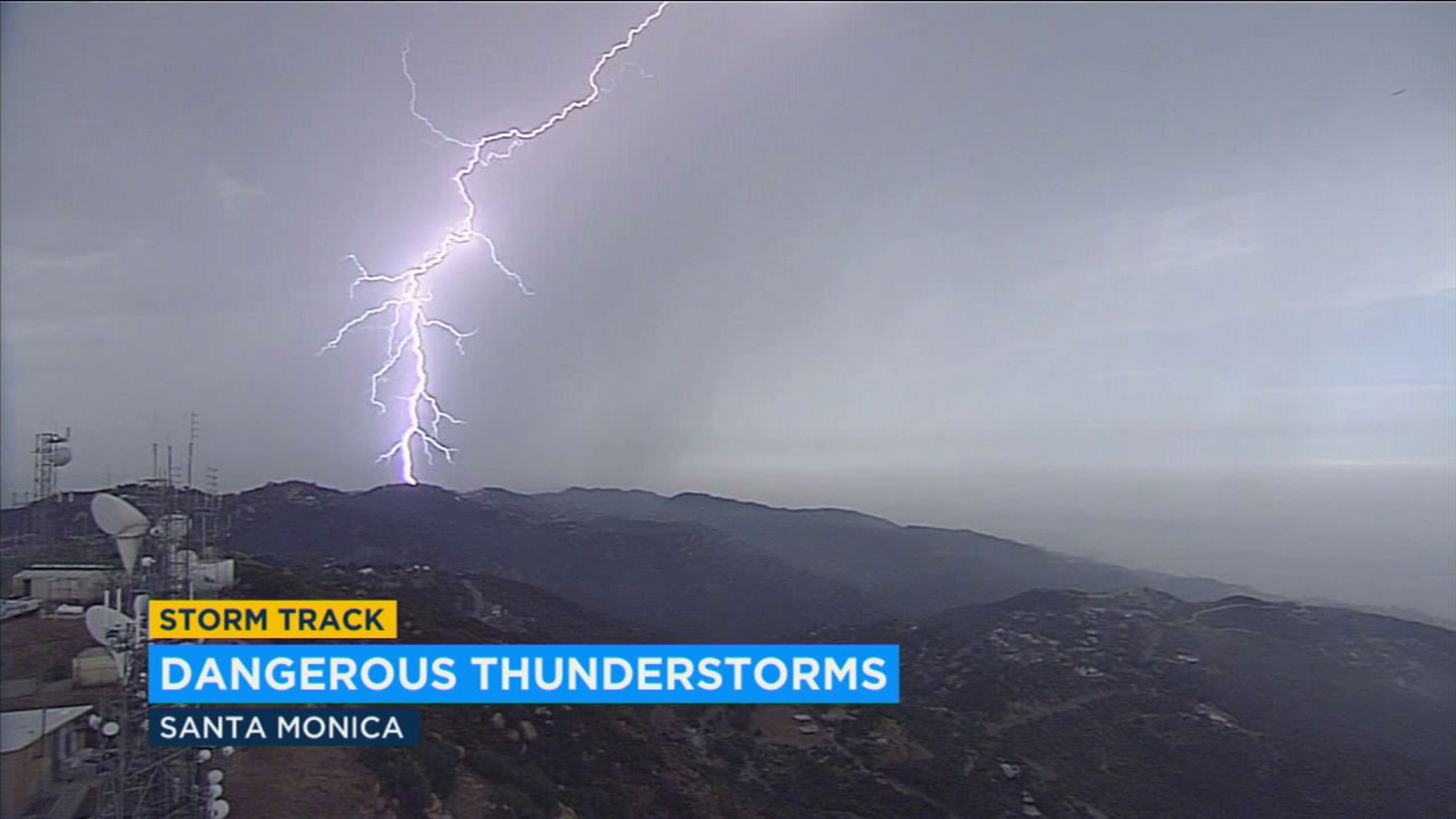 Lightning prompts evacuation, closure of beaches in Santa Monica