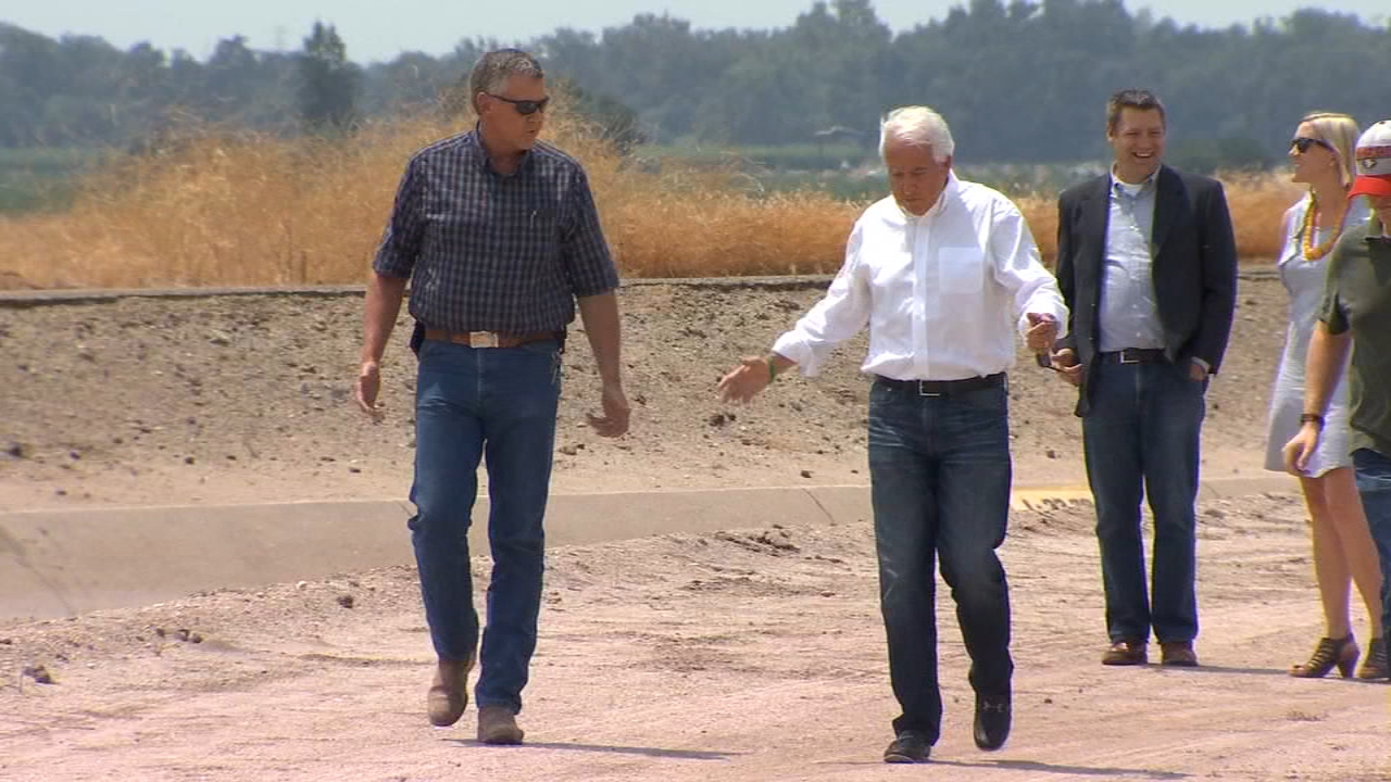 John Cox focused on water during Valley visit