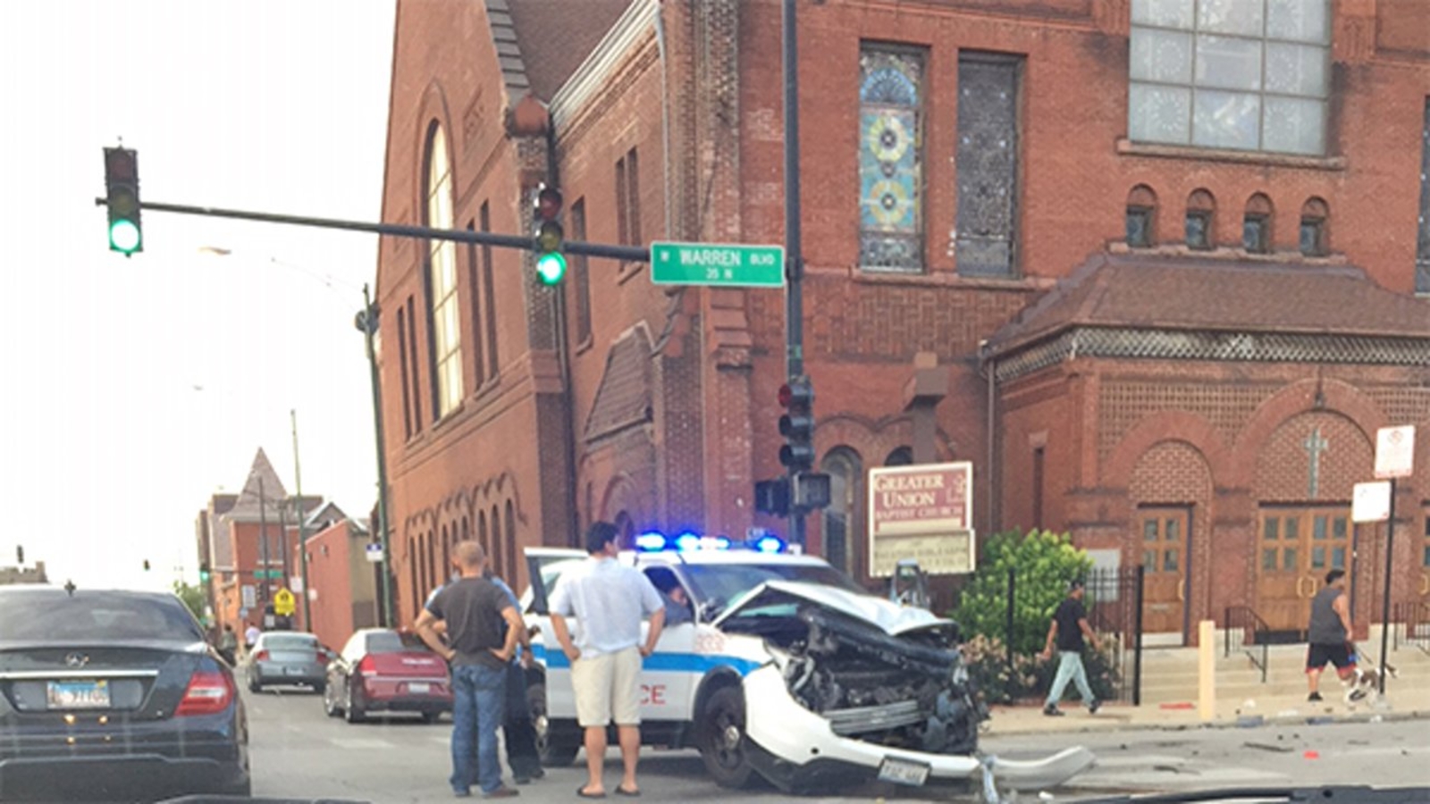 CPD officers injured in squad car crash near United Center on Near West ...