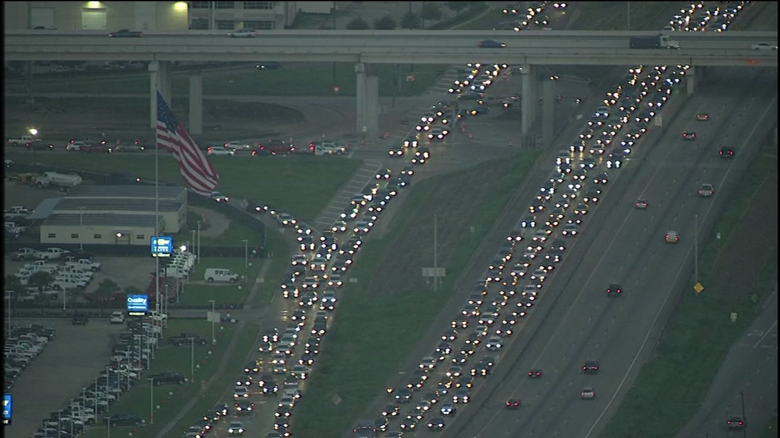1 person killed in 3vehicle crash on SH225 at Center St. ABC13 Houston