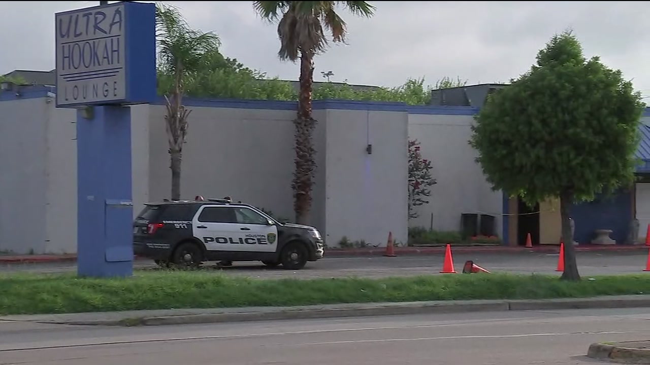 3 injured after shooting at Houston strip club