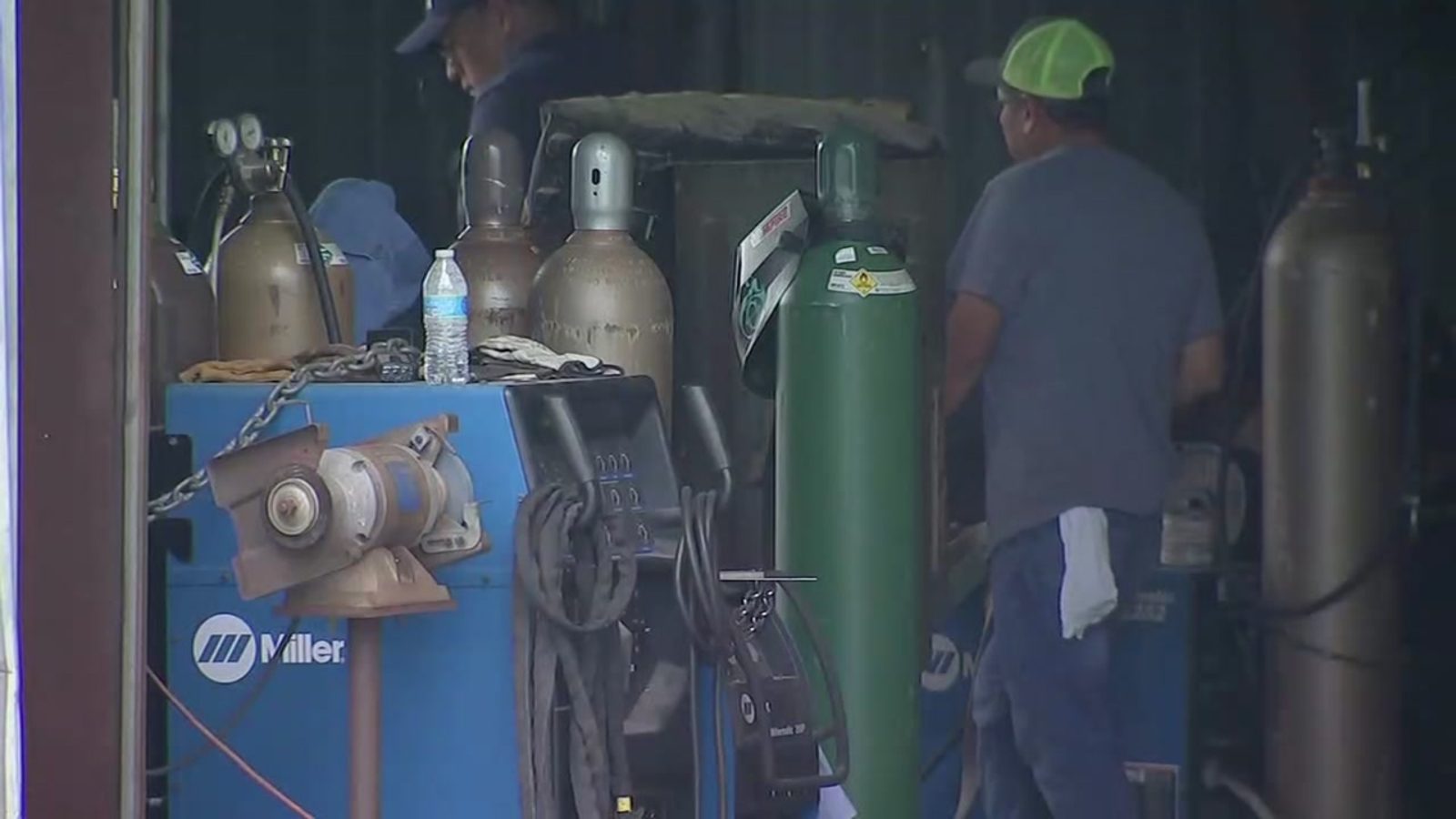 Man killed in welding explosion while working on boat at Kemah business