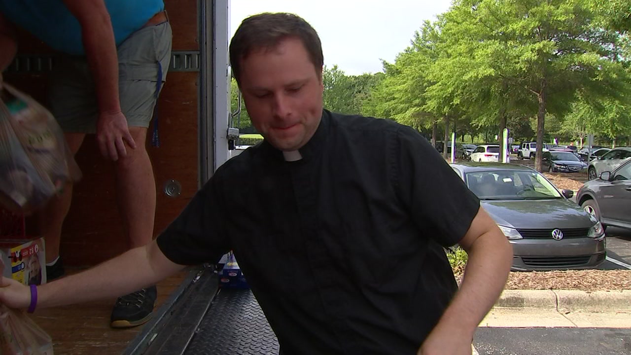 Christ the King Lutheran Church of Cary sets out to feed those in need