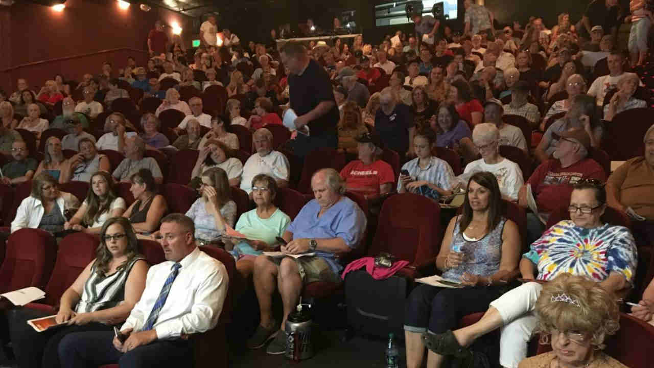 Carr Fire community meeting leaves some residents unsatisfied