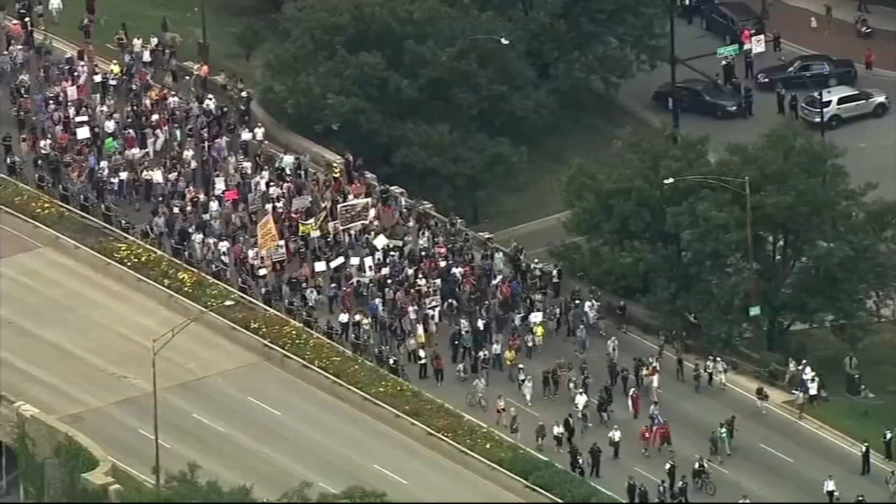 Protesters shut down Lake Shore Drive for anti-violence march
