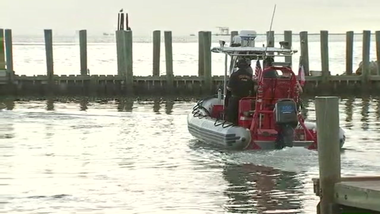 Coast Guard searching for missing boater in Texas City