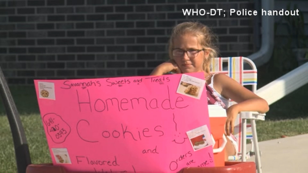Neighbors call cops on Iowa girl selling cookies