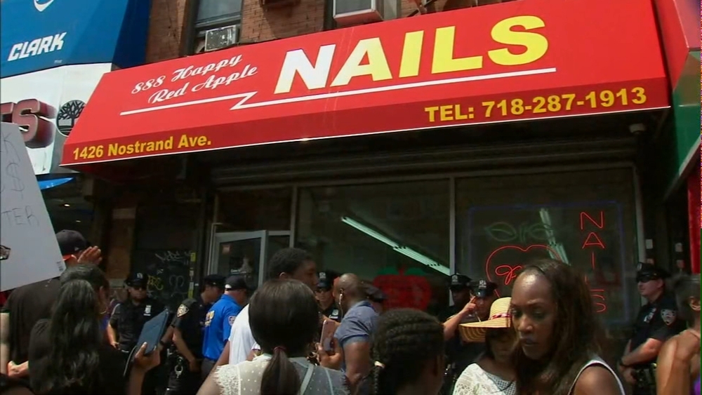 Video shows wild fight break out in Brooklyn nail salon