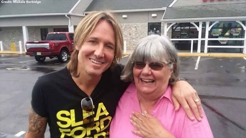 Woman helps man at Wawa, finds out he's Keith Urban