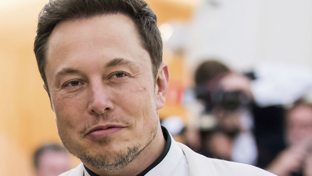 Elon Musk shakes Tesla investors, fans of the company with one tweet