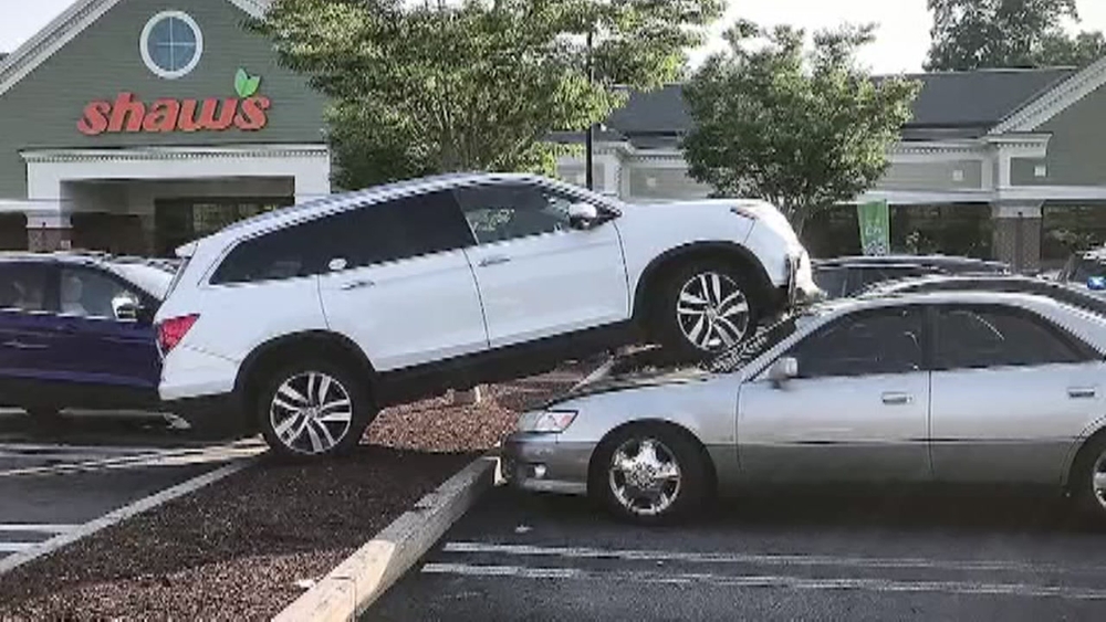 Woman receives citation following bizarre crash caused by flip-flops