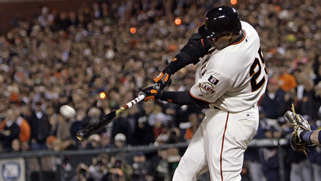 Home run king Barry Bonds has his No. 25 retired by Giants