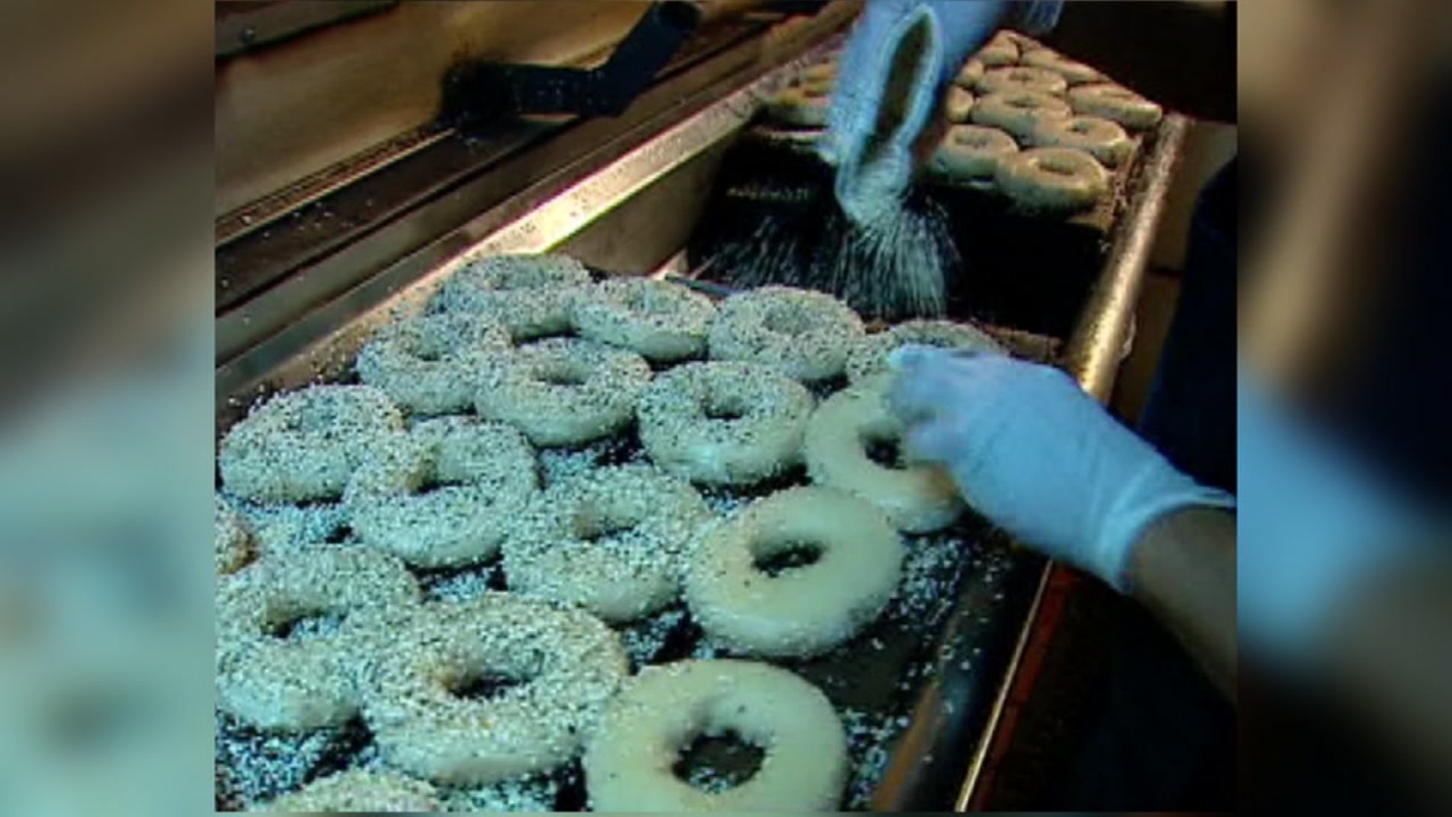 Einstein Brothers Bagels gives out free breakfast on Wednesday ABC13