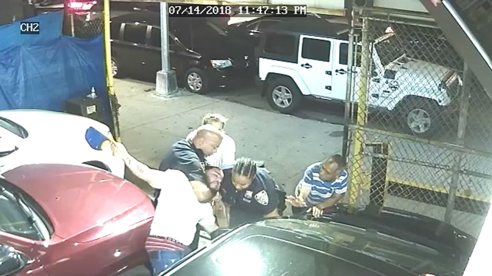 Man arrested by police in Manhattan says officer put him in a chokehold