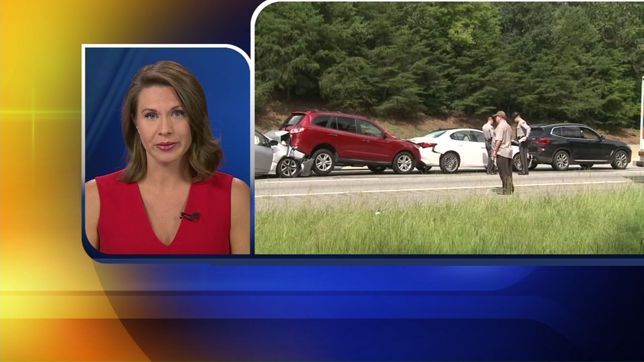 Multi-car pileup causes traffic jam in Orange County
