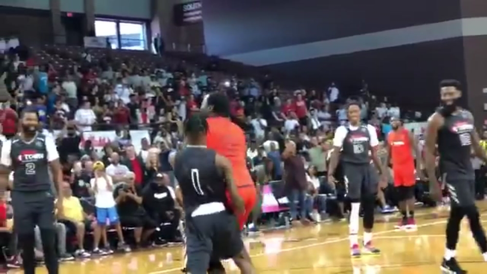 Travis Scott and Meek Mill play in celebrity basketball game