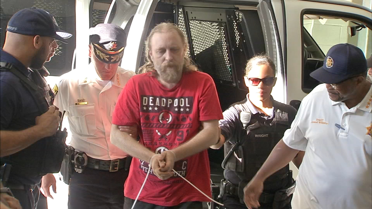 Fugitives rounded up after overnight raid in Philadelphia