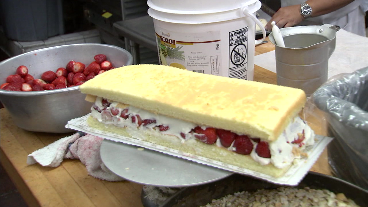 Historic Phoenix Bakery to celebrate 80 years of business in Chinatown