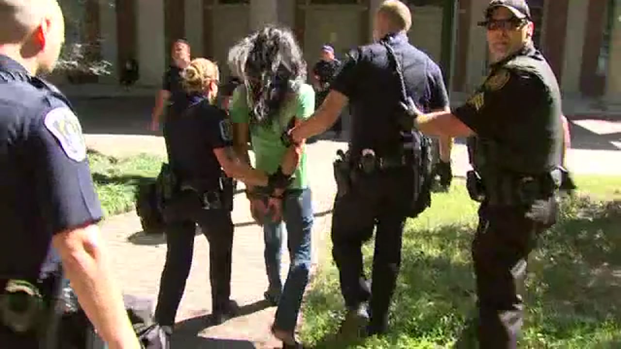 Wtvd Protstor Arrests Vid People Arrested During Rally On Uncs Campus Near The Silent Sam Monument Abcnews Com Wtvd Protstor Arrests Vid People Arrested During Rally On Uncs Campus Near The Silent Sam Monument Abcnews Com