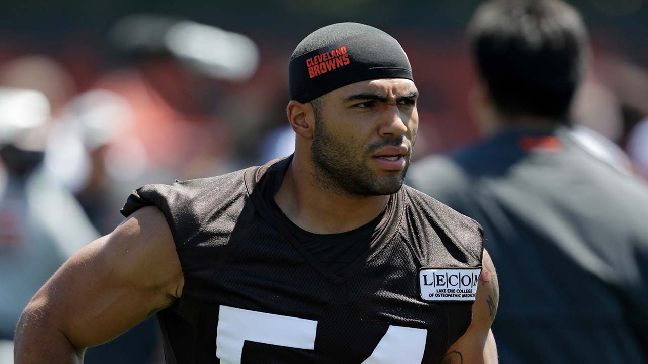 NFL linebacker Kendricks dropped by Browns after insider trading charge