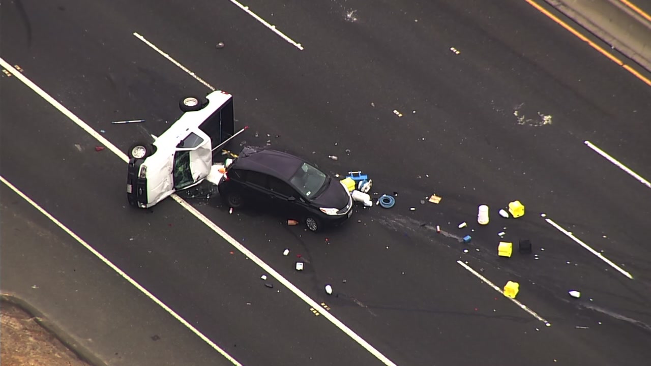 Truck crash prompts partial I-680 closure in Martinez