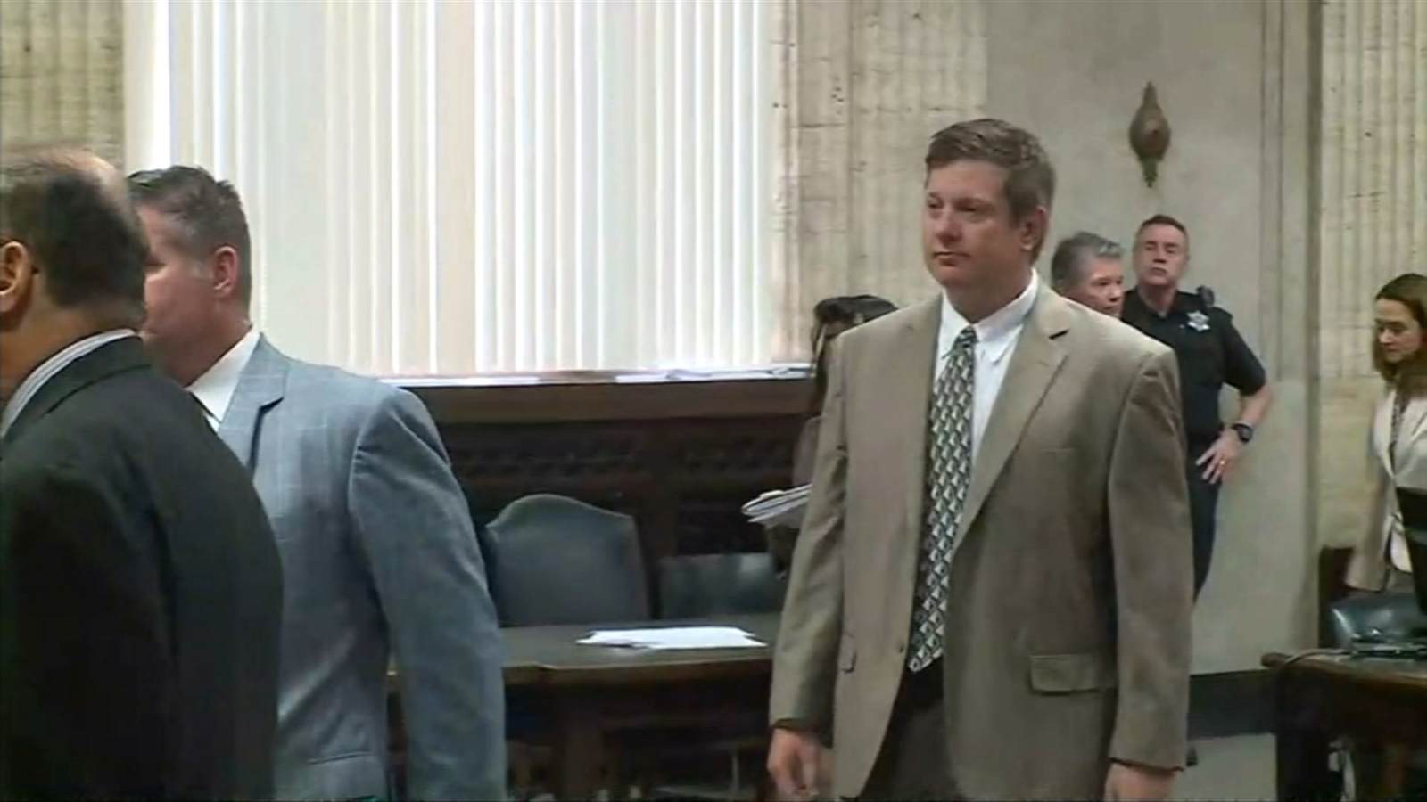 Prosecutor files motion to revoke Jason Van Dyke's bail in Laquan