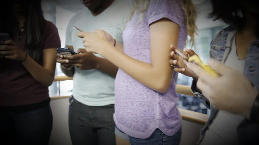 Author Jessica Abo talks about students and the stress of social media.