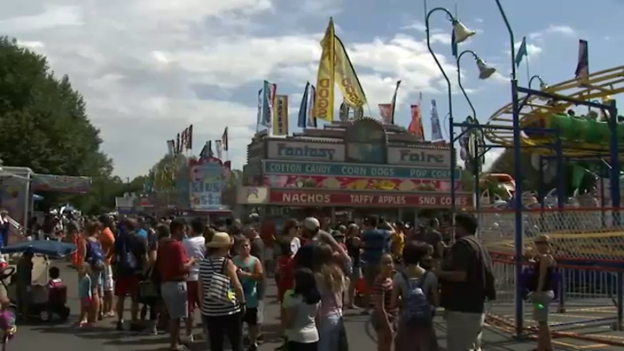Families squeeze in last-minute fun on Labor Day