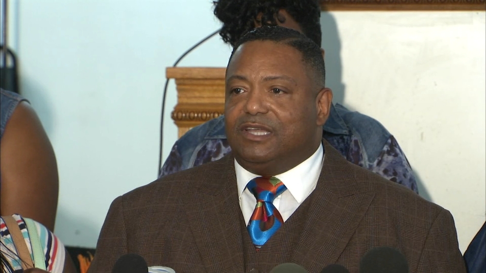 Laquan McDonald's great uncle calls for peace ahead of Van Dyke trial