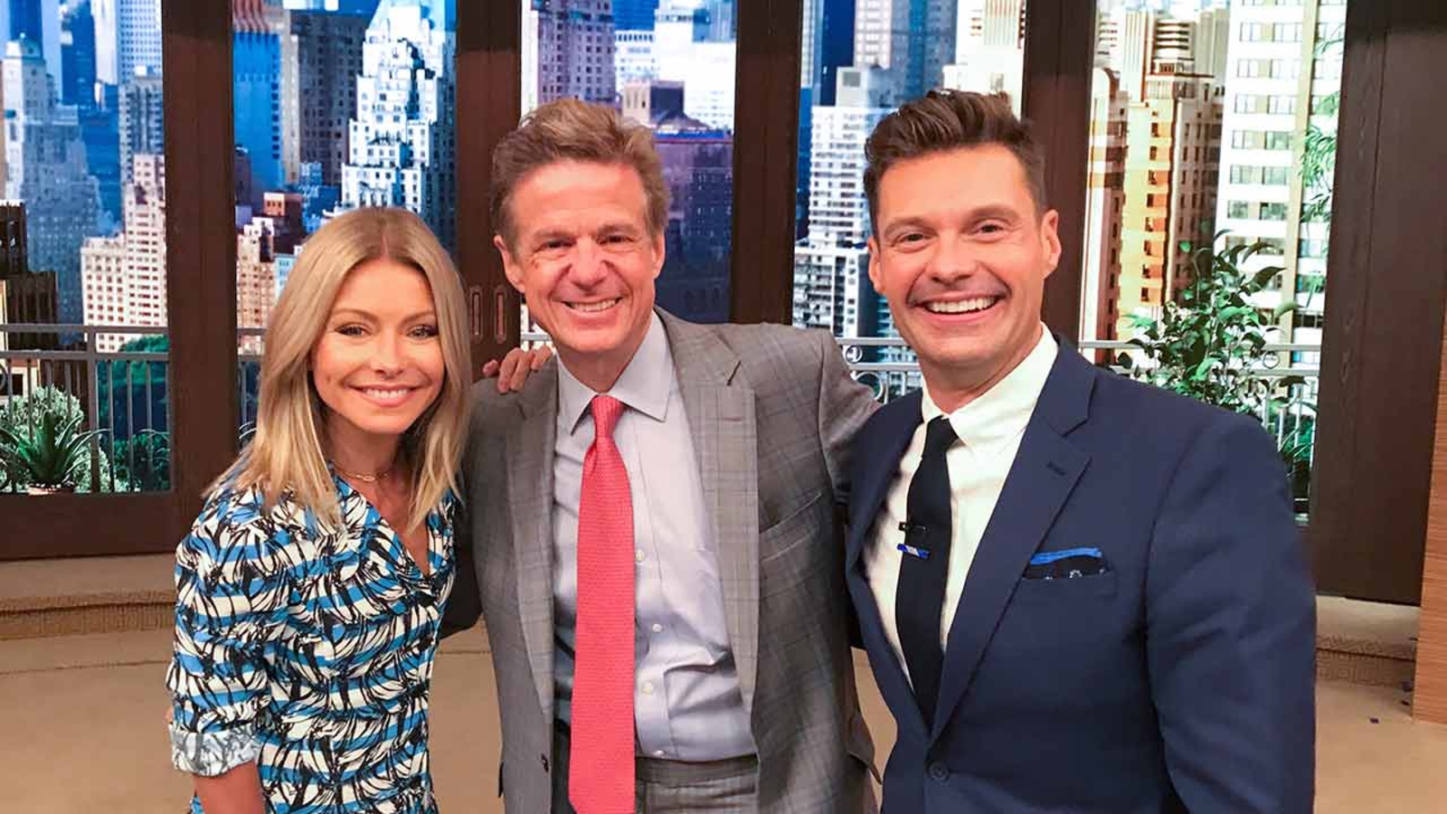 'LIVE with Kelly and Ryan:' Kelly Ripa, Ryan Seacrest kick off 2nd