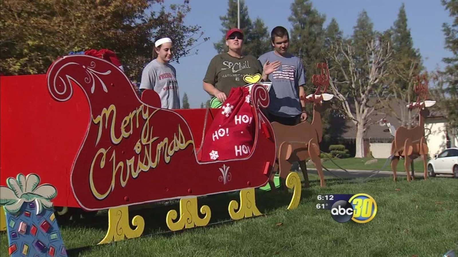 Clovis neighborhood gets decked out for Christmas ABC30 Fresno