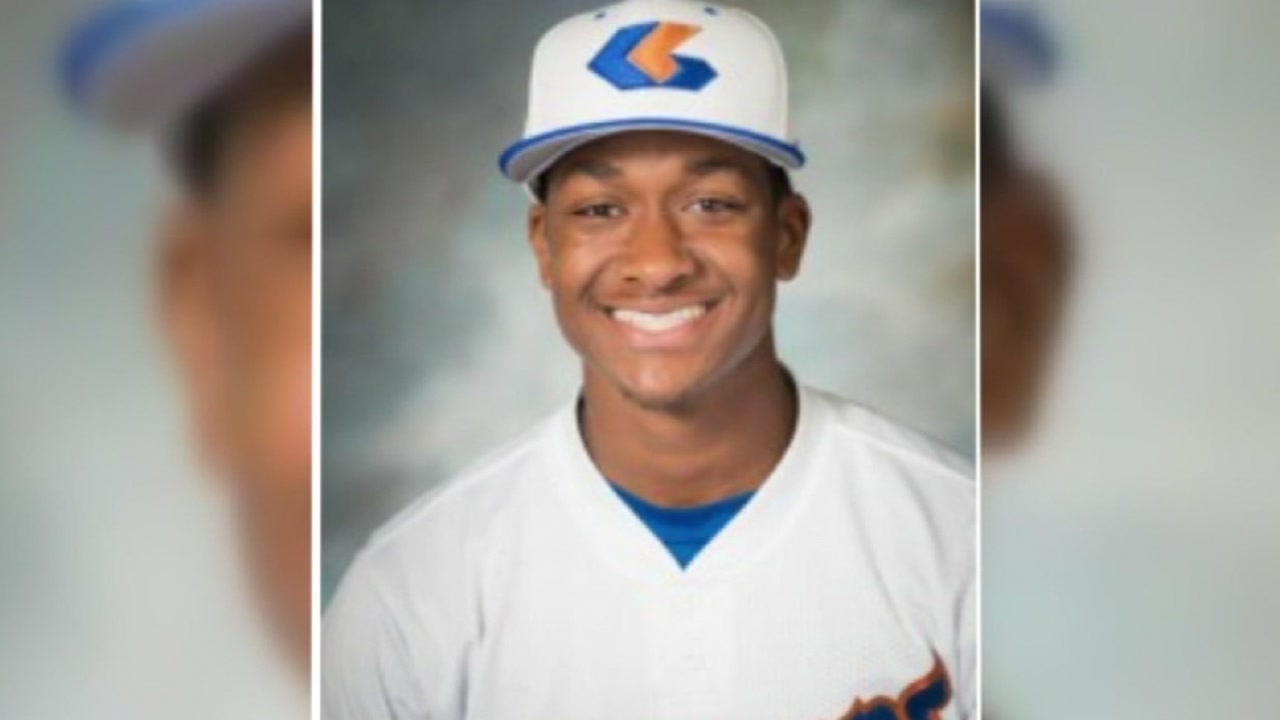 Astros remember hero who saved his brother from drowning