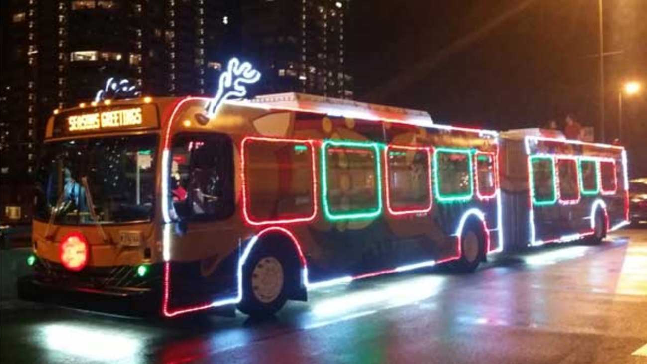 Bus Christmas Trip Proviso Township 2022 Cta Holiday Bus To Take 1St Trip Along J14 Jeffery Jump On Tuesday - Abc7  Chicago