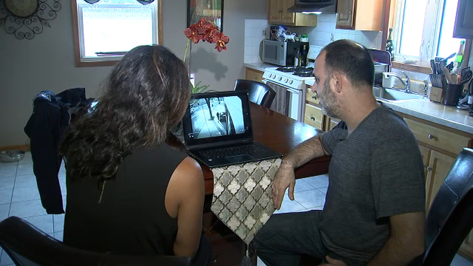 7-on-your-side-delivers-a-refund-for-us-postal-service-customer-abc7