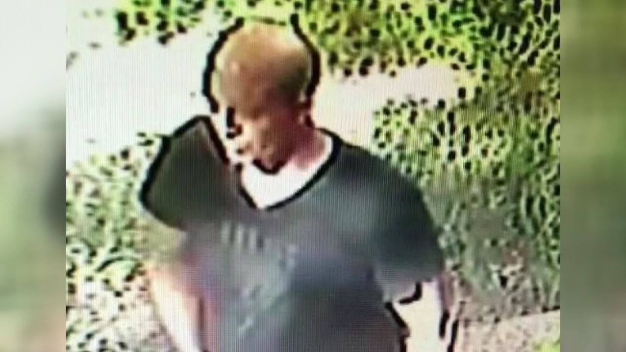 Man wanted for allegedly flashing girl in Pasadena