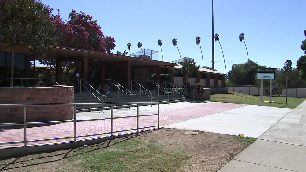 Suspect sought for exposing himself to Whittier middle school students
