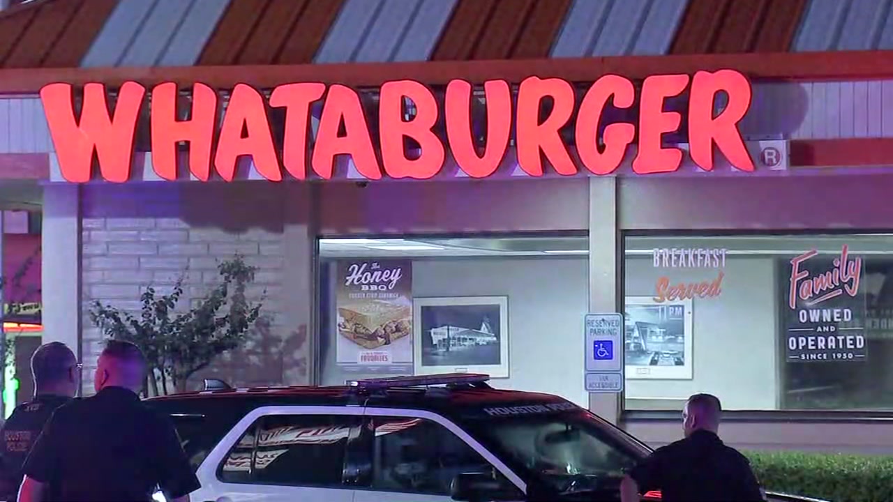 Security guard shoots man to death during Whataburger robbery
