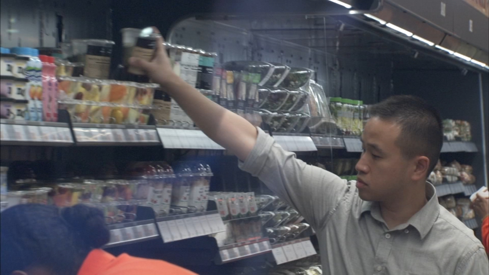 Amazon Go store opens in Chicago ABC7 Chicago