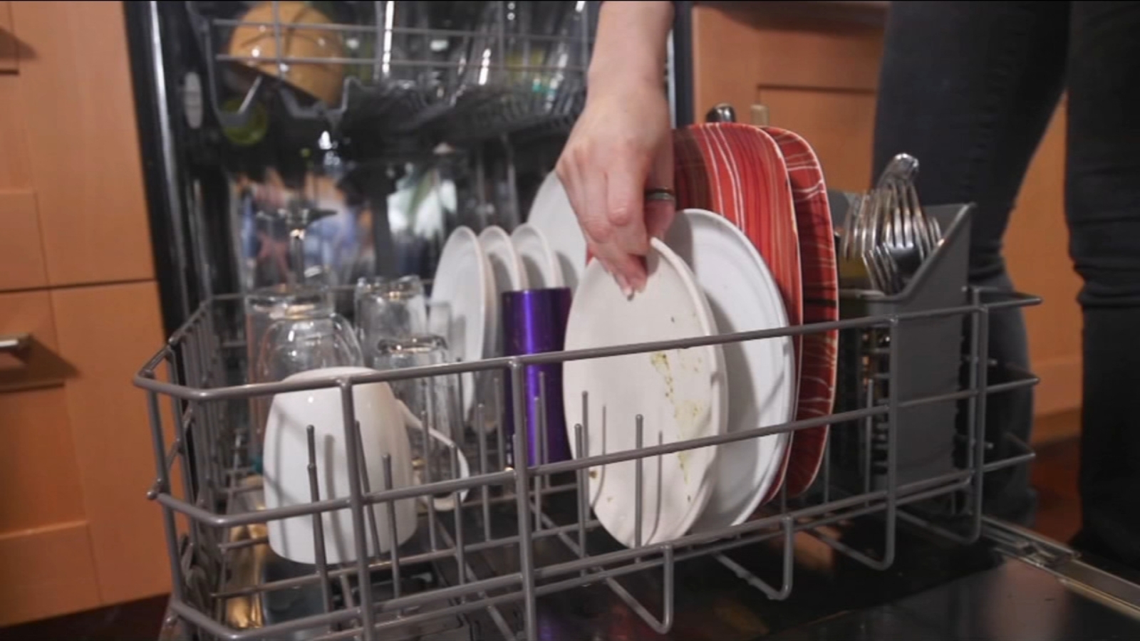 Dishwasher staying power ABC30 Fresno