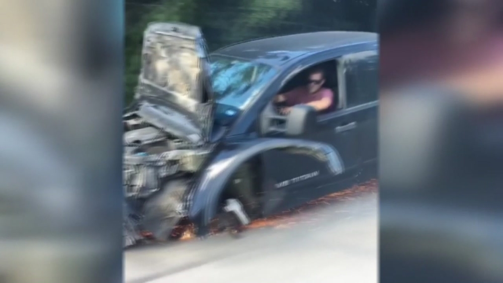 Mangled truck on 3 wheels keeps going to disbelief of drivers