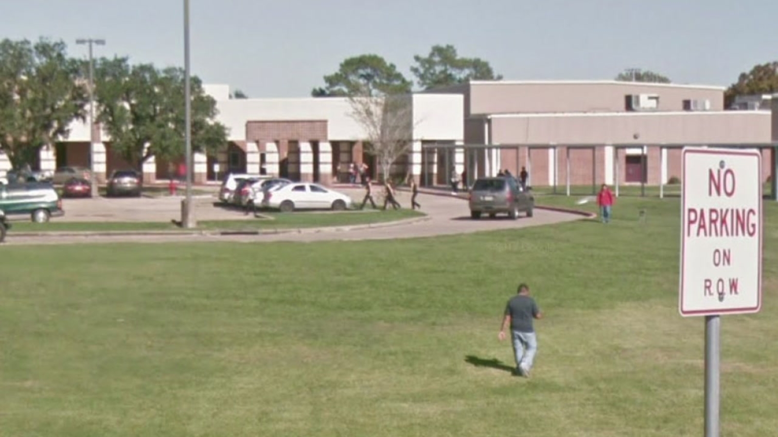 Columbia HS student arrested with gun at football game against La