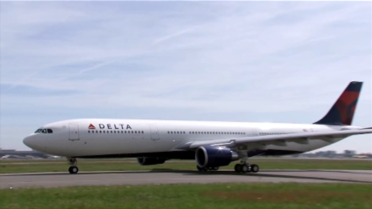 Delta: On long flights, leave your support animal at home