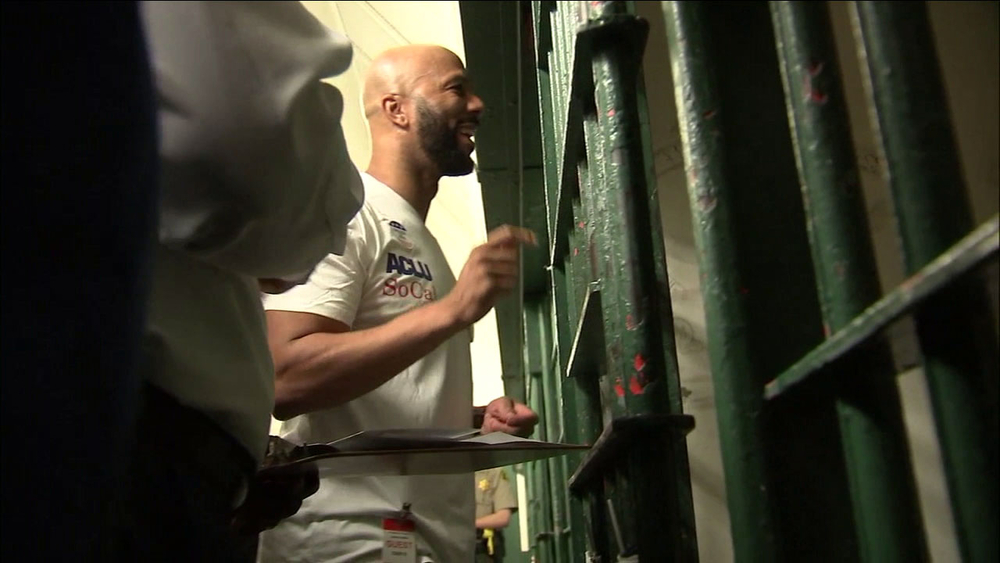 Rapper Common tours LA jail to encourage voter registration